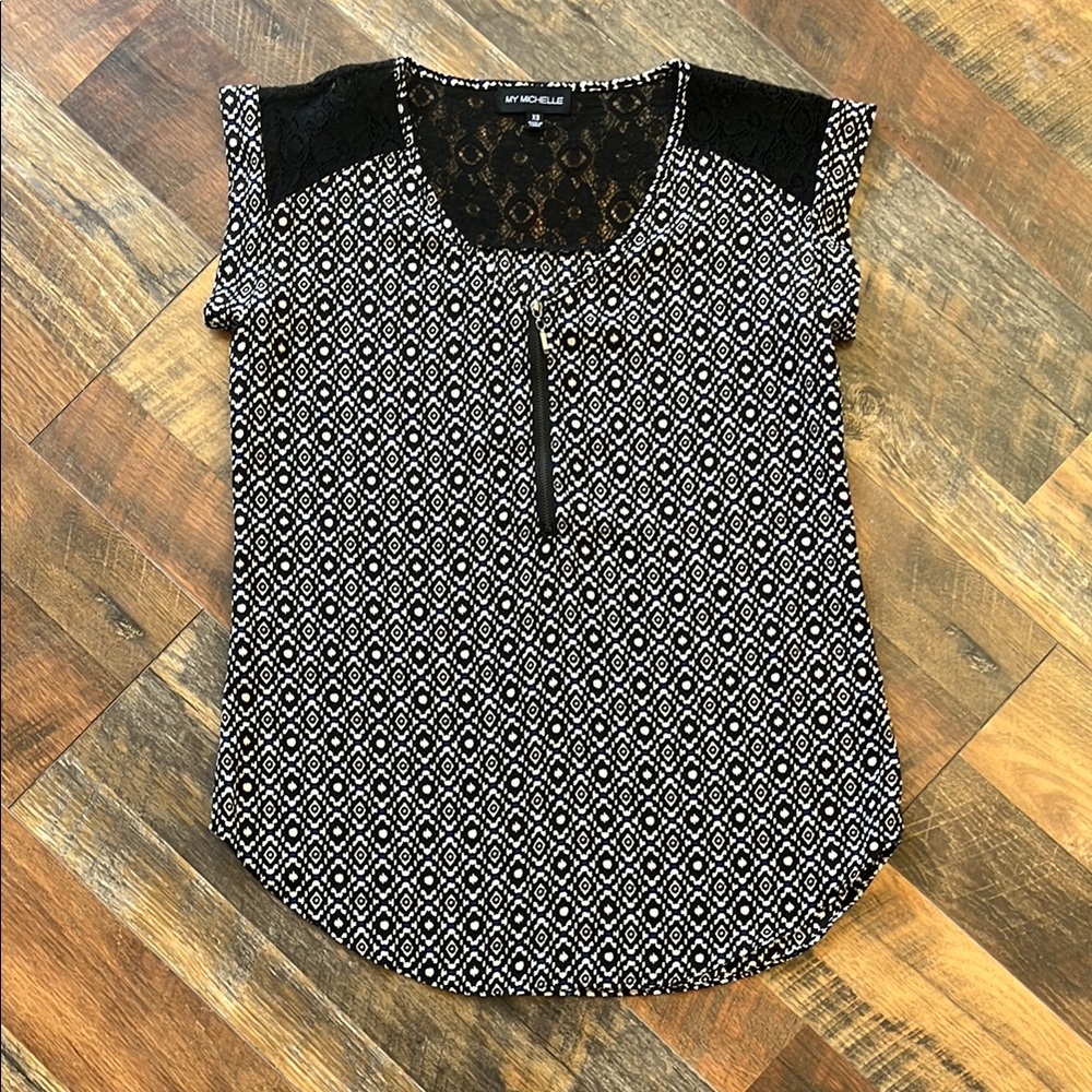 MY MICHELLE - Black & White Geometric Women's Top - Size XS